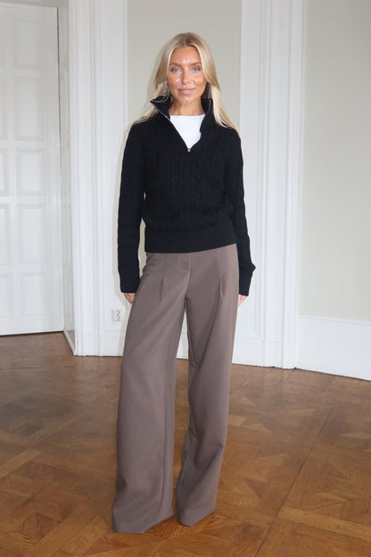 Signature Cable Sweater - Black