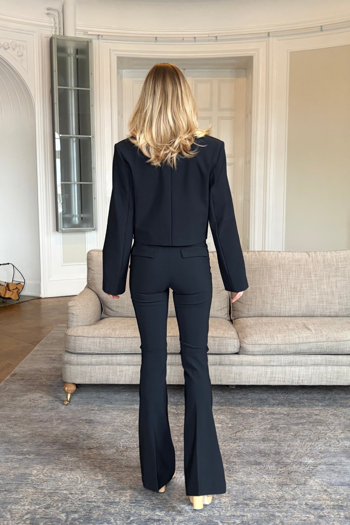 Luxe Cropped Blazer - Black